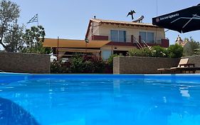Arion Stables & Apartments