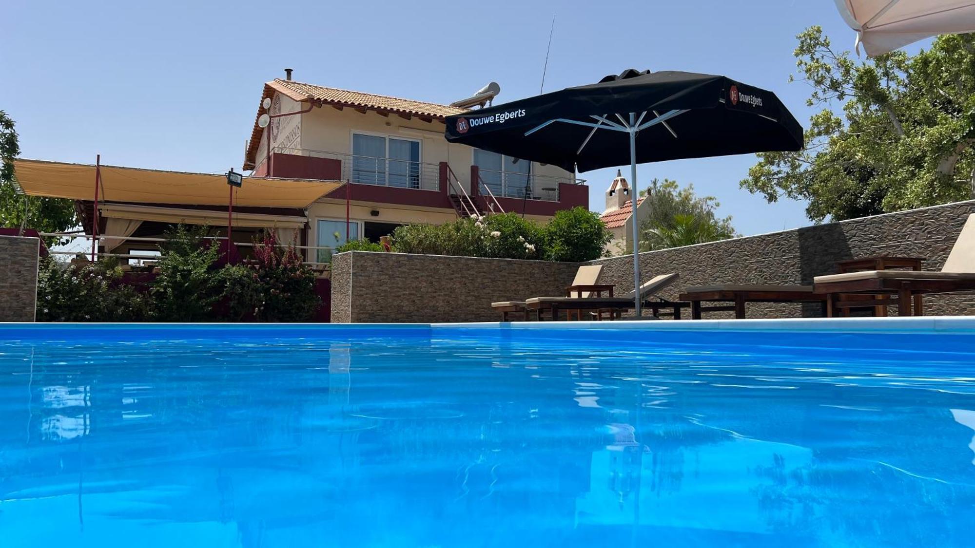Arion Stables & Apartments Hersonissos  Esterno foto